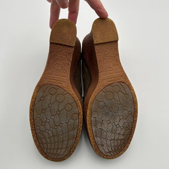 LOWER EAST SIDE VTG Olive Green Suede Wedge Platform Buckle Retro Style Size 9 - Picture 9 of 13